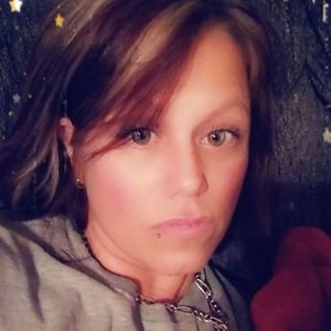 Meet your Posher, Deedee